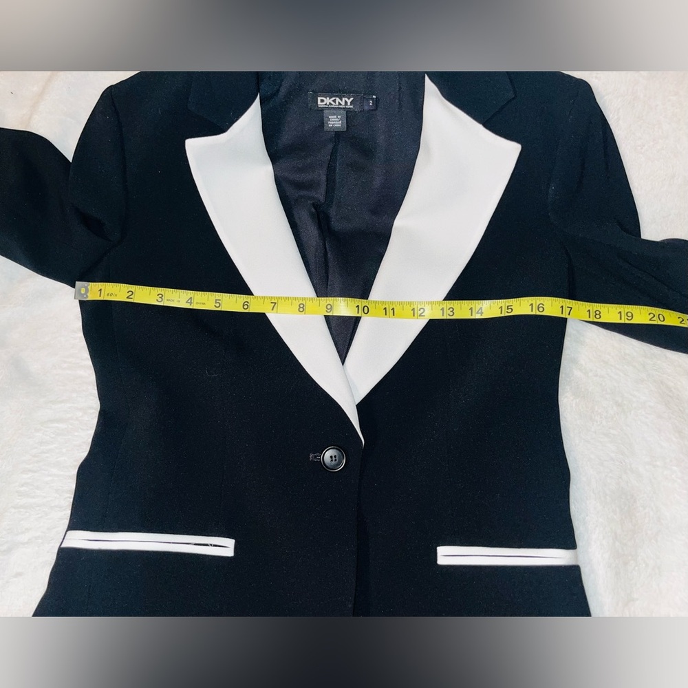 DKNY Black Blazer Tuxedo Style Sz 2 NWT! - Picture 8 of 10